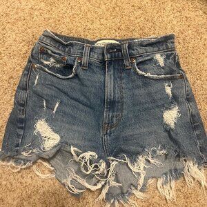 Abercrombie High Rise Mom Short